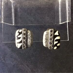 Vintage Black and White Enamel Clip-on Earrings